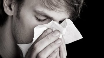 Makanan yang Bisa Memperburuk Gejala Flu dan Demam