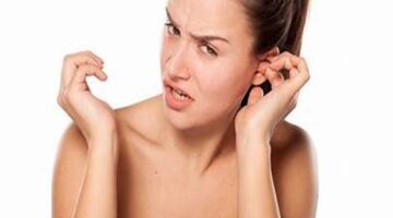 8 Cara Mengatasi Telinga Gatal, Ketahui Penyebabnya