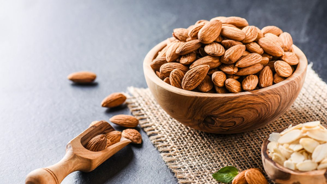 Ada 4 Manfaat Kacang Almond