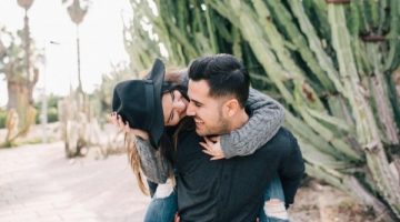 Tips Mempertahankan Keromantisan Hubungan