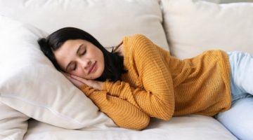 5 Kesalahan saat Tidur Siang yang Bikin Tubuh Gak Fit